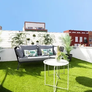 https://home2book-el-faro-de-la-laguna-terrace-wifi.tenerifehoteles.net